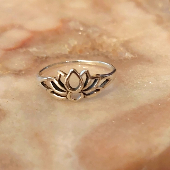 Lotus Flower Sterling Silver Ring - Picture 1 of 4